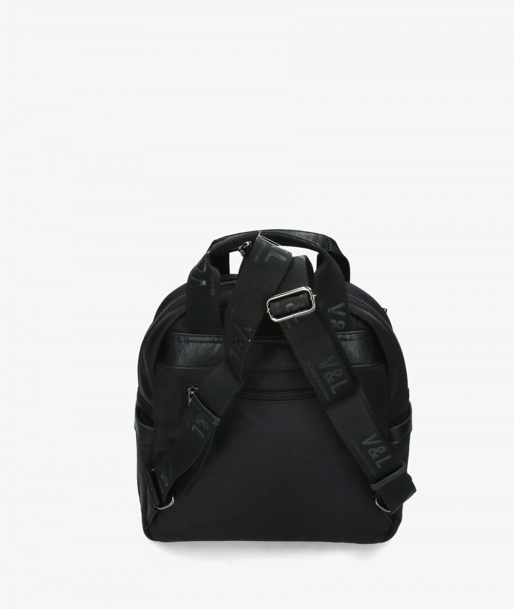 Elevate your look! Our Backpack collection a combination of design, quality and comfort for your daily outfits