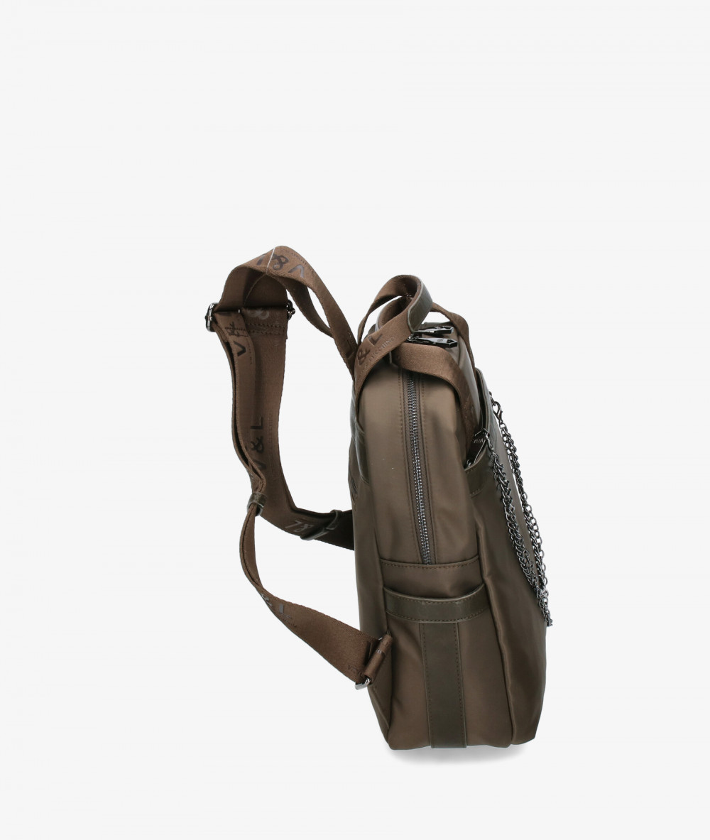 Elevate your look! Our Backpack collection a combination of design, quality and comfort for your daily outfits