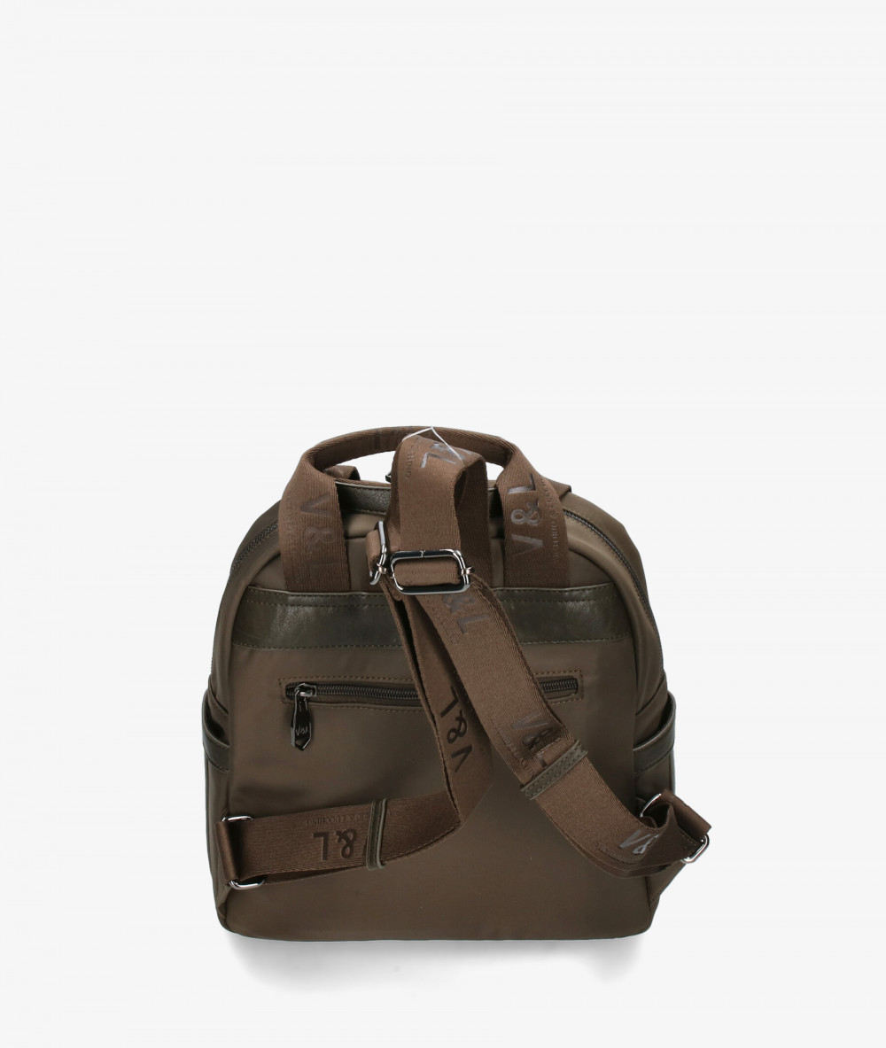 Elevate your look! Our Backpack collection a combination of design, quality and comfort for your daily outfits