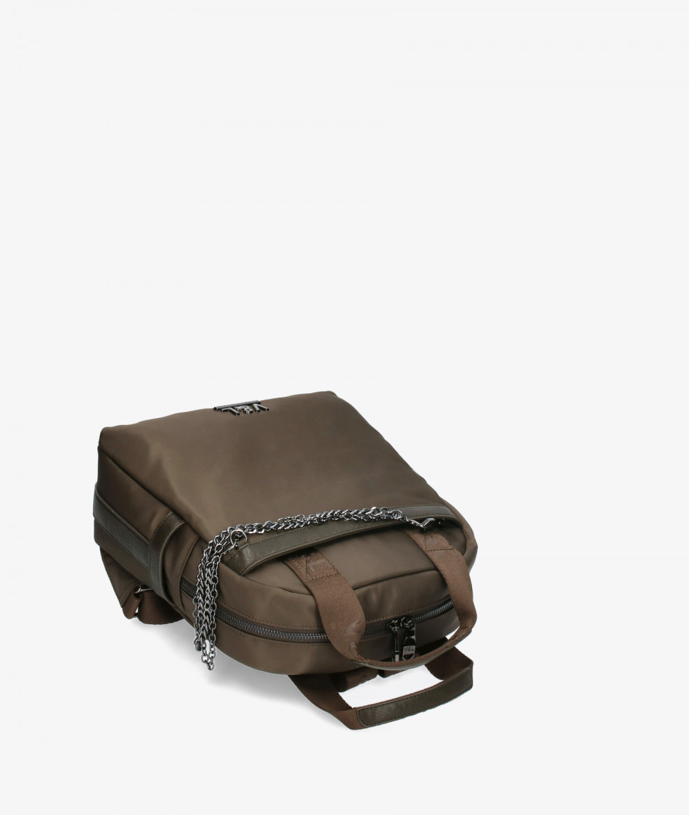 Elevate your look! Our Backpack collection a combination of design, quality and comfort for your daily outfits