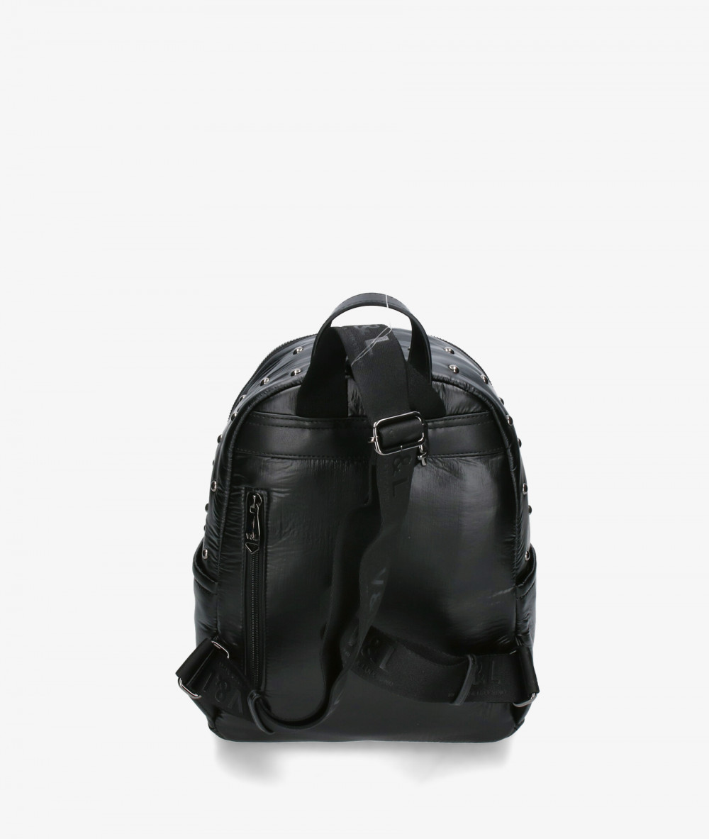 Elevate your look! Our Backpack collection a combination of design, quality and comfort for your daily outfits