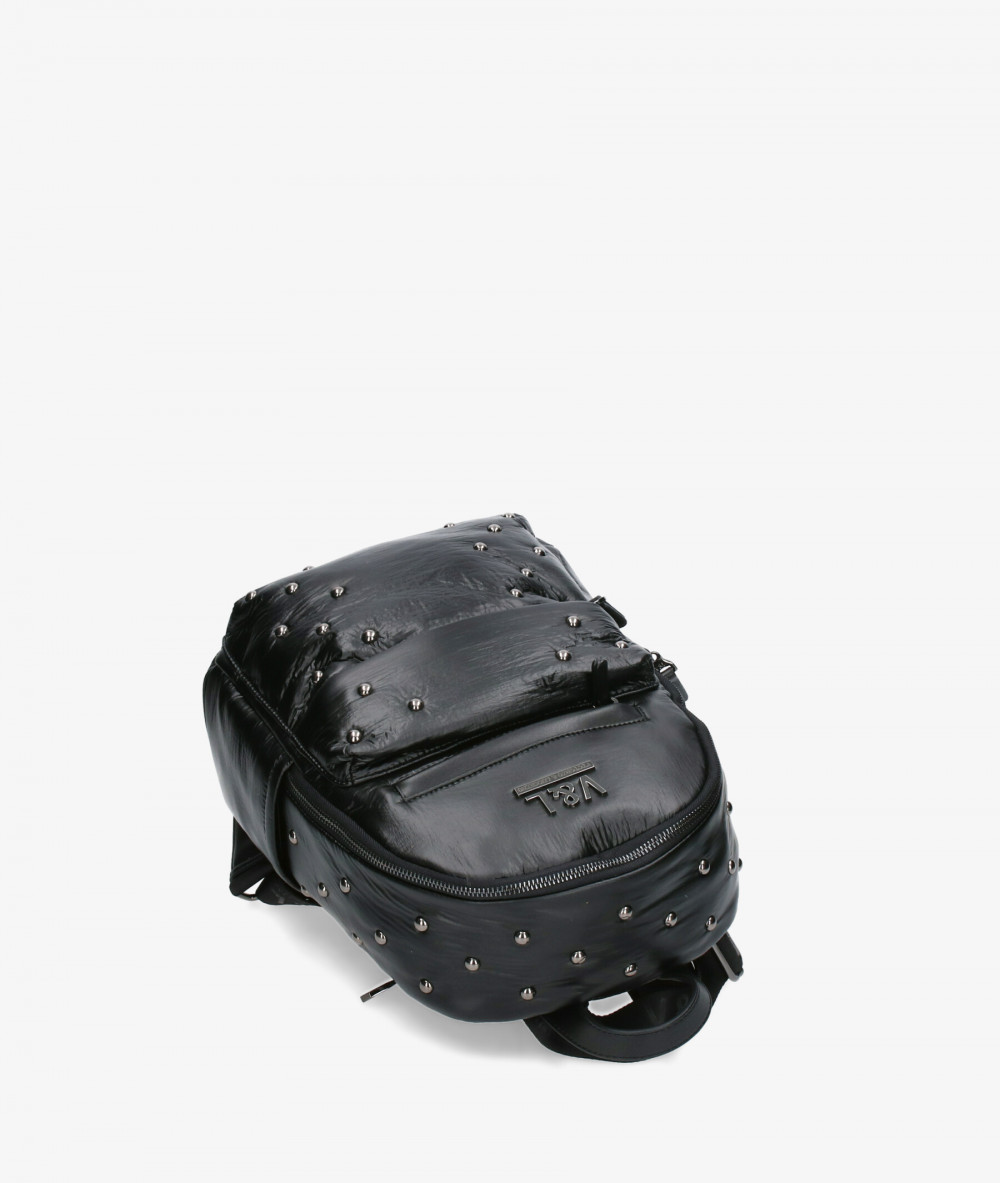 Elevate your look! Our Backpack collection a combination of design, quality and comfort for your daily outfits