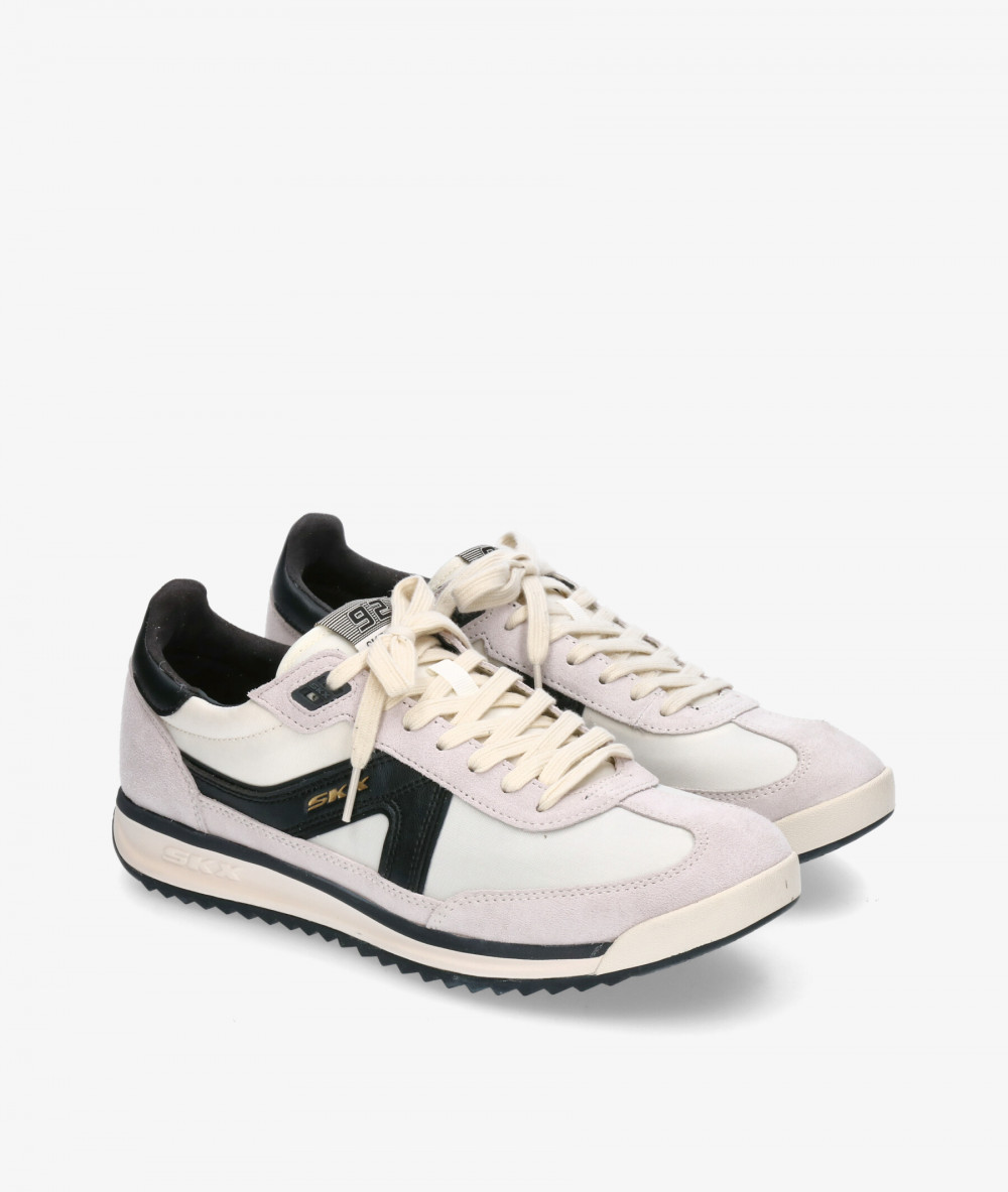 Deportivos Skechers 254220 en blanco