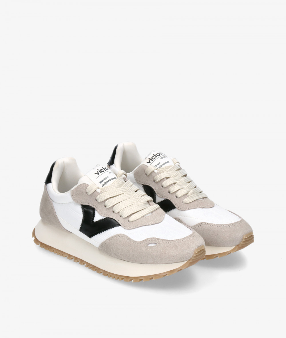 Deportivos Victoria  1157106 en blanco