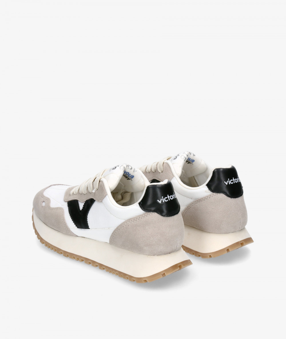 Deportivos Victoria  1157106 en blanco