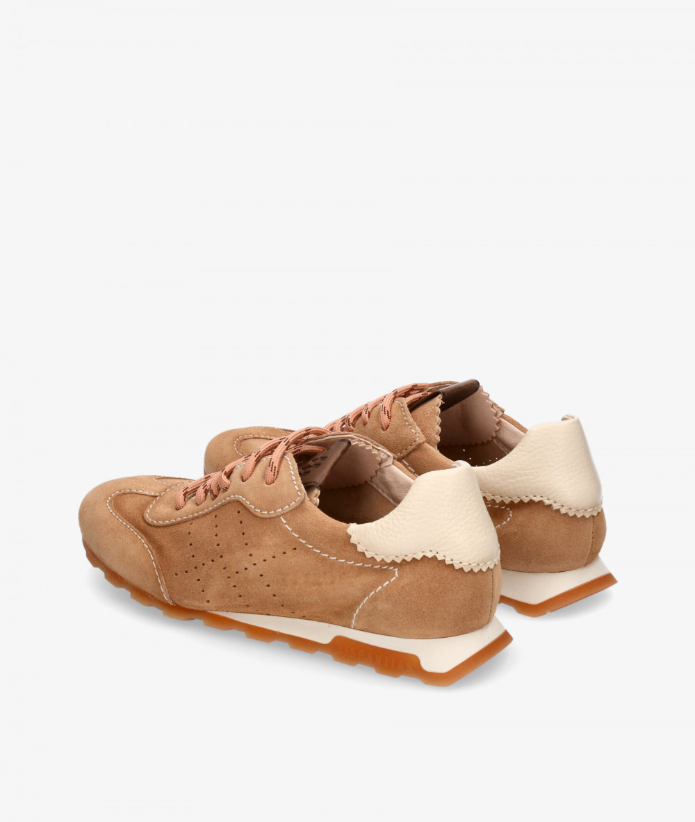 Deportivos Hispanitas  HV264502 en serraje camel