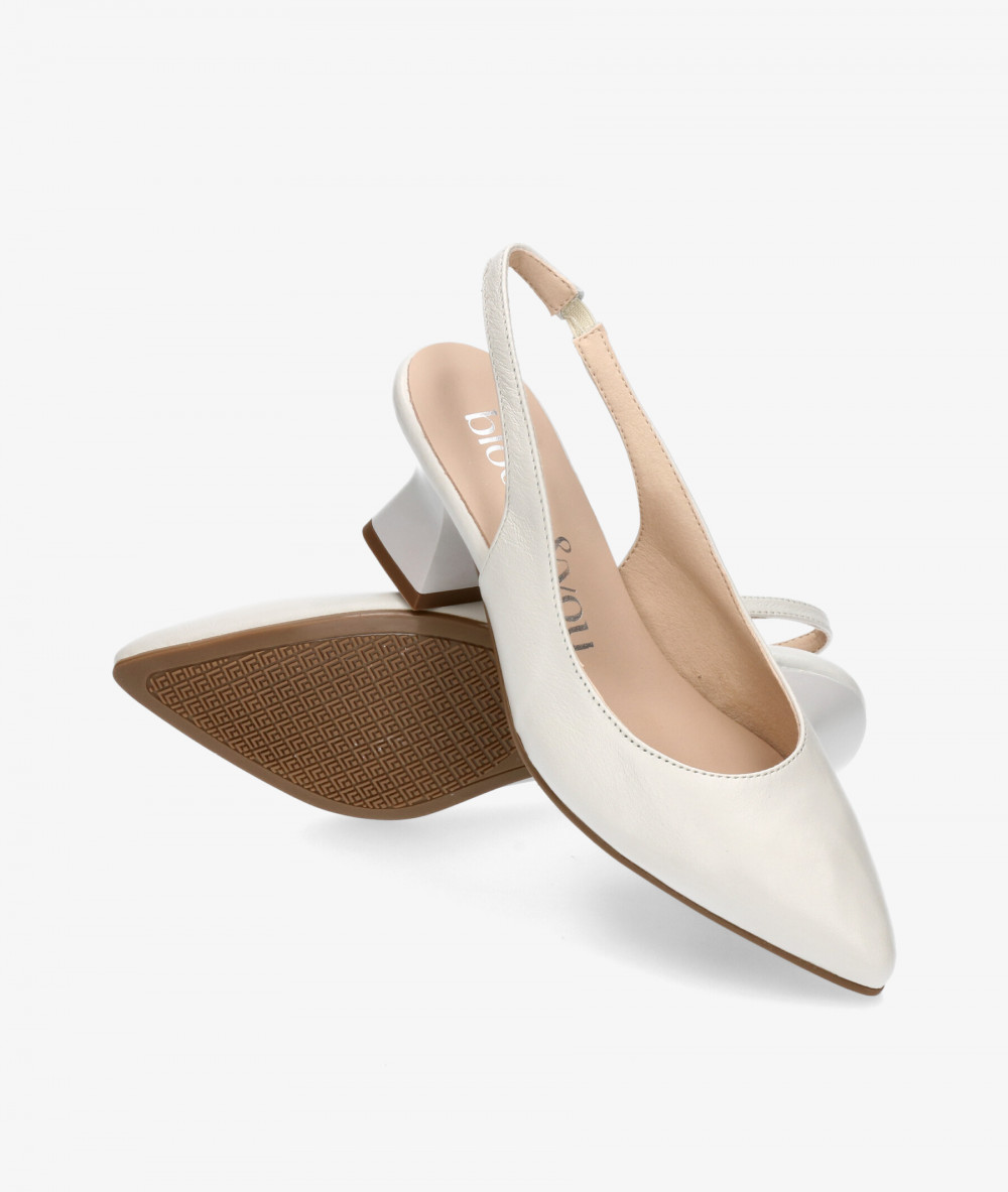 bloom&you Dress medium heel shoes LILY in off-white