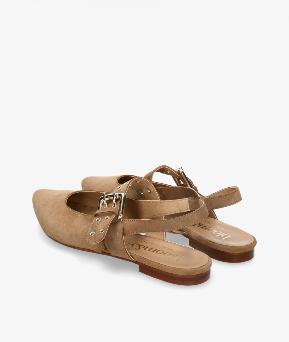 bloom&you Dress low heel shoes GINA in camel suede