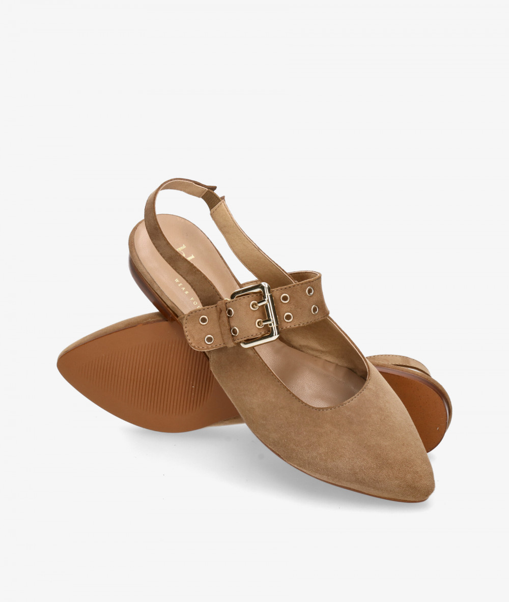 bloom&you Dress low heel shoes GINA in camel suede