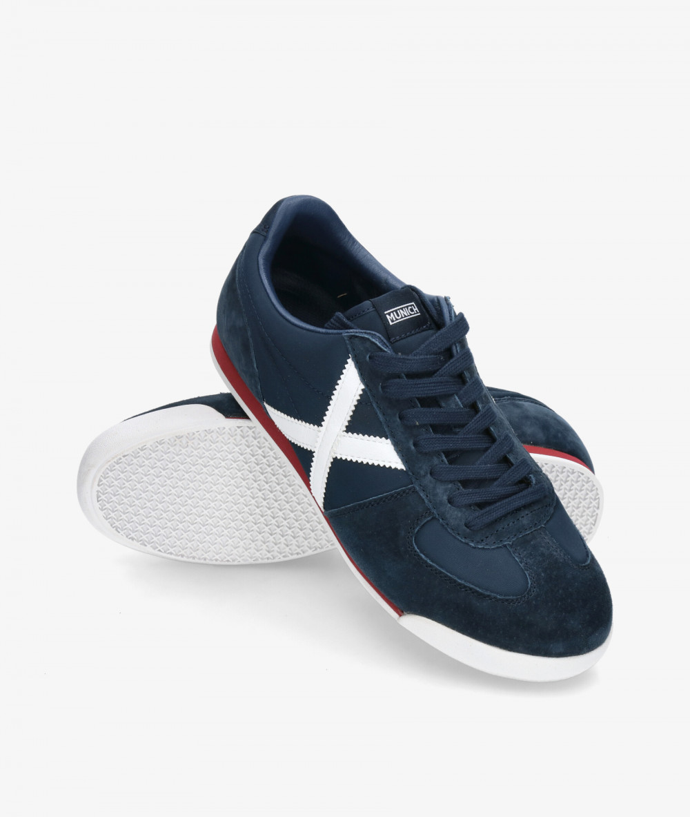 Deportivos MUNICH  STEREO en azul marino