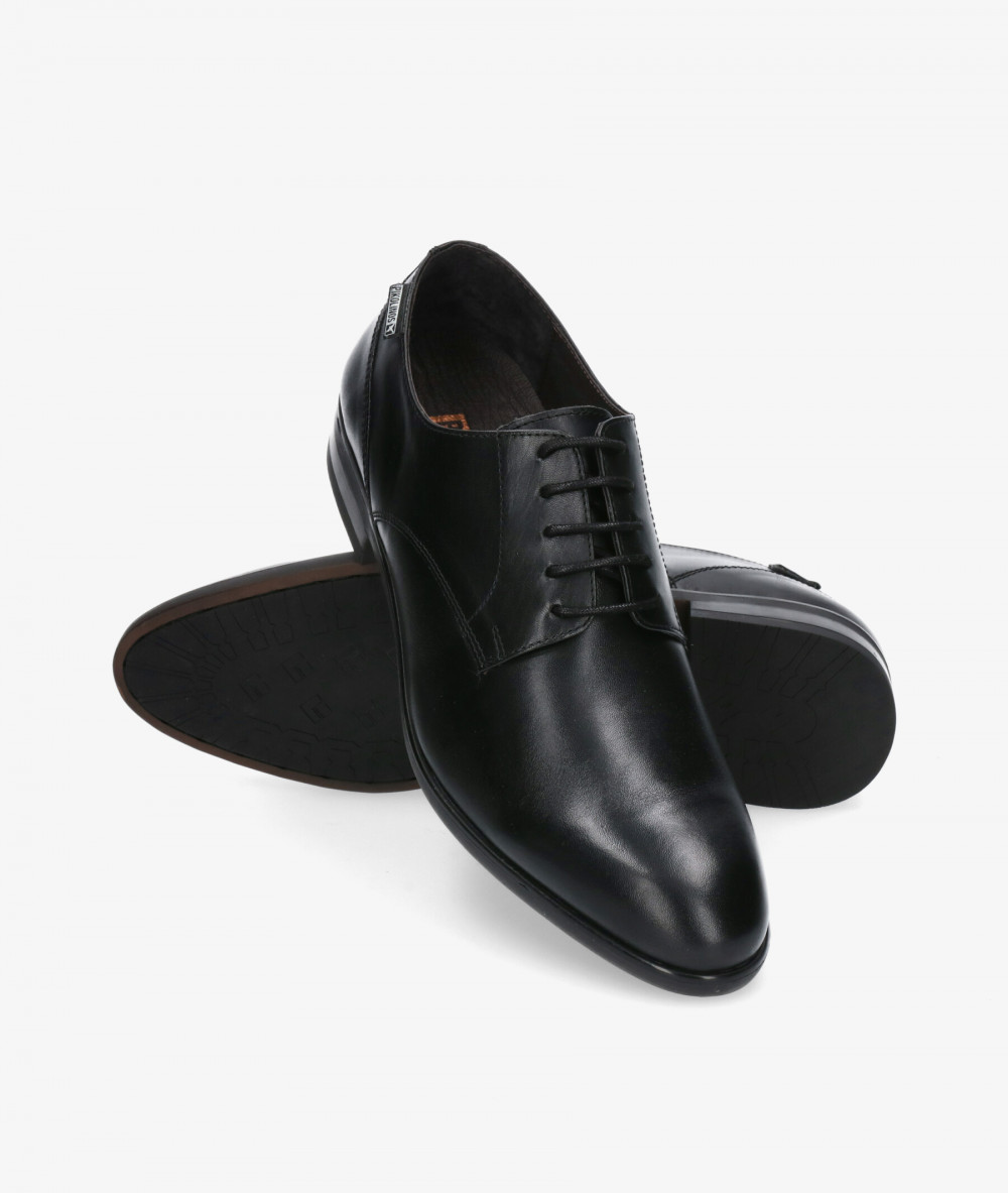 Zapatos de vestir Pikolinos M7J-4187 en negro Zapatos de vestir Pikolinos M7J-4187 en negro
