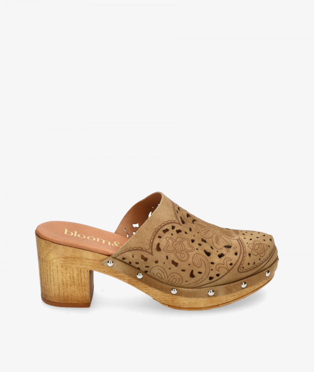 bloom&you Wooden sandals COSTA in camel split suede