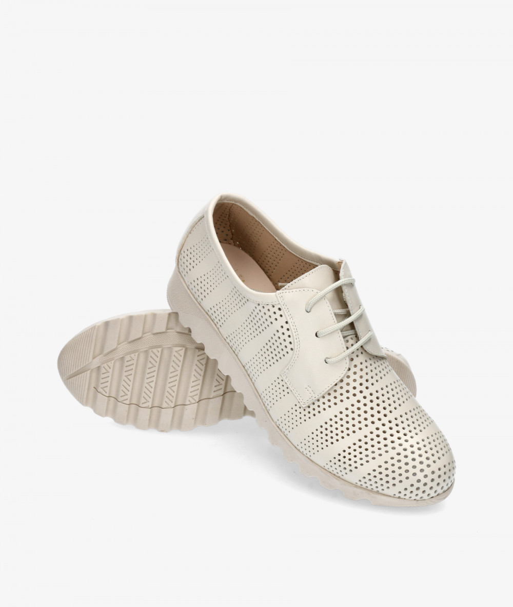 Zapatos inglés Kénnebec 8210 PICADO TAIPAN en hueso