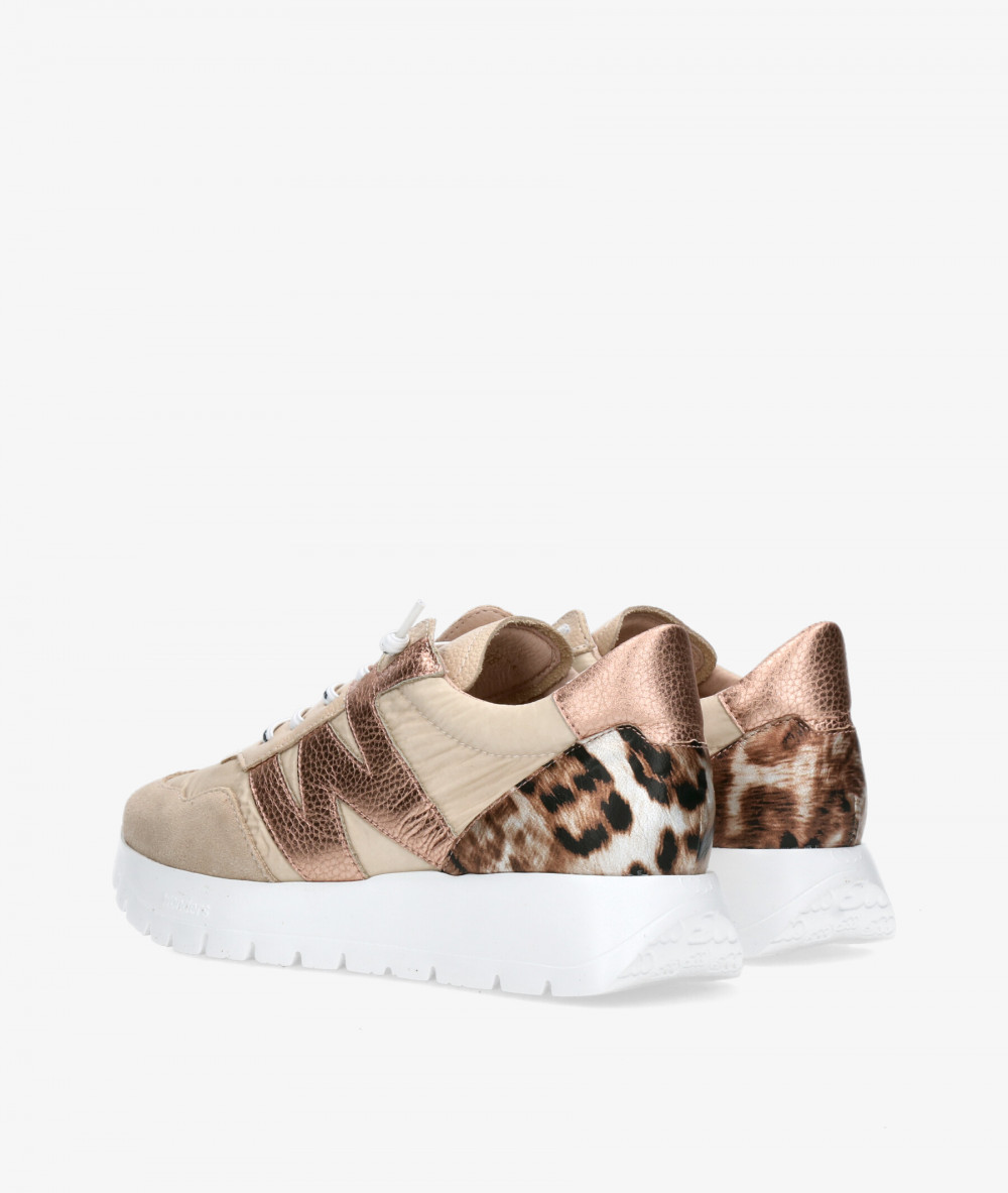 Deportivos Wonders A-24100 en beige