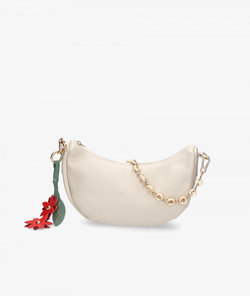 Elevate your look! Our Bag collection a combination of design, quality and comfort for your daily outfits