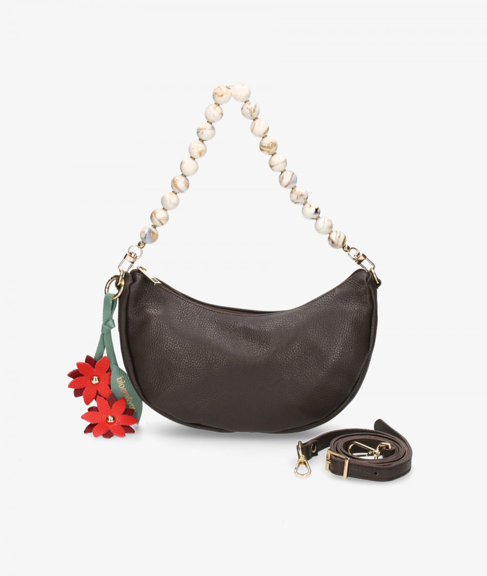 Elevate your look! Our Bag collection a combination of design, quality and comfort for your daily outfits