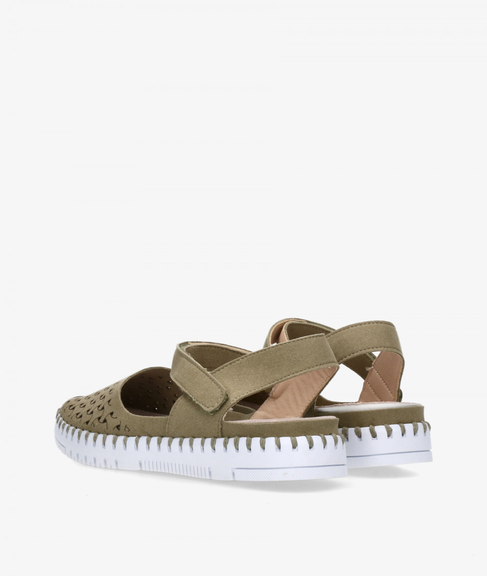 Zapatos planos EOLIGEROS TROMPY en caki