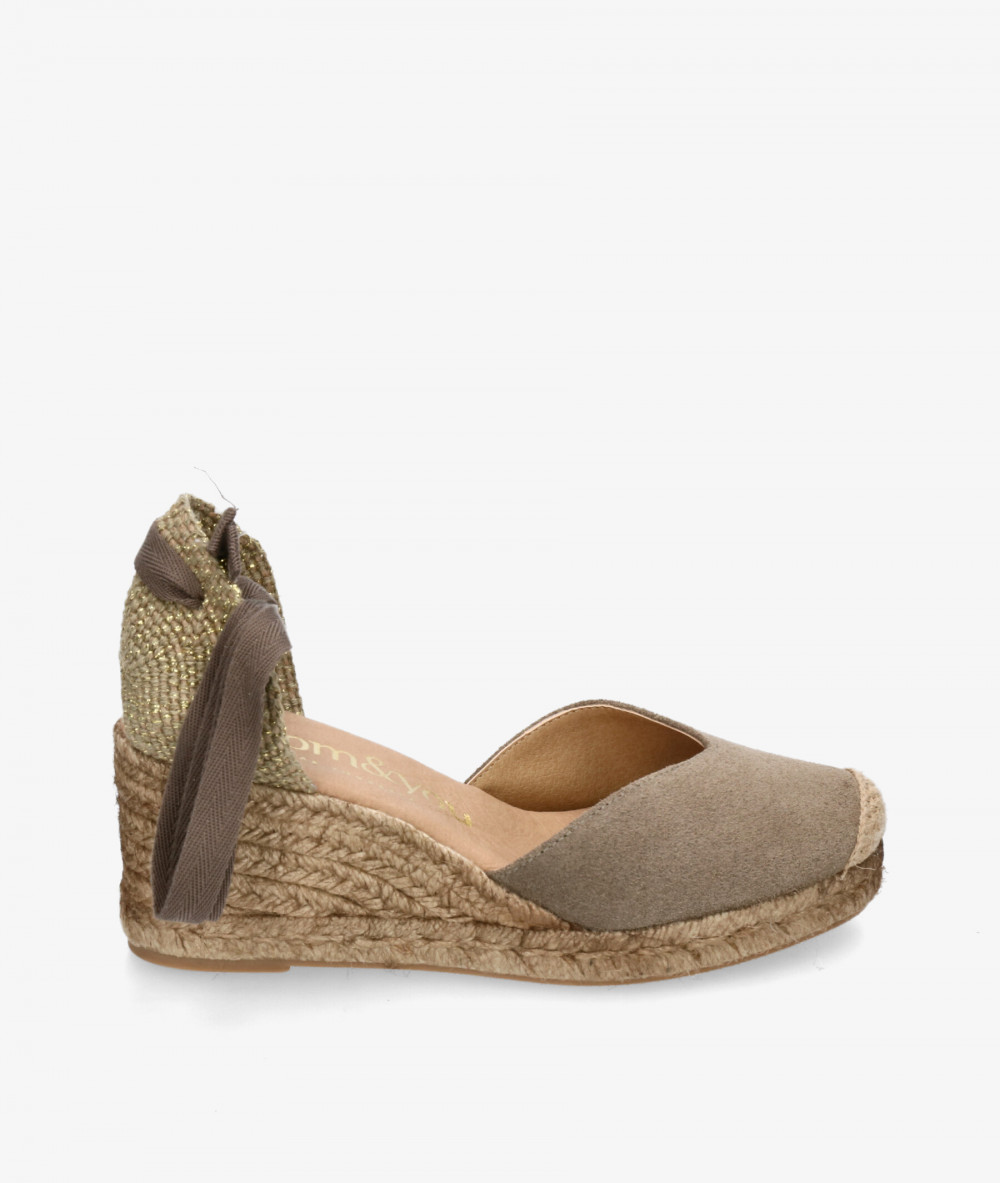 bloom&you Espadrilles  PETUNIA in taupe split suede