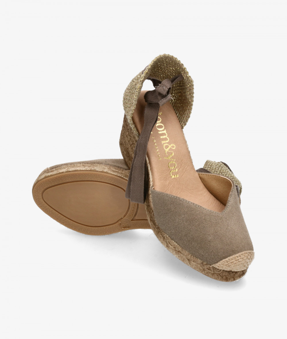bloom&you Espadrilles  PETUNIA in taupe split suede