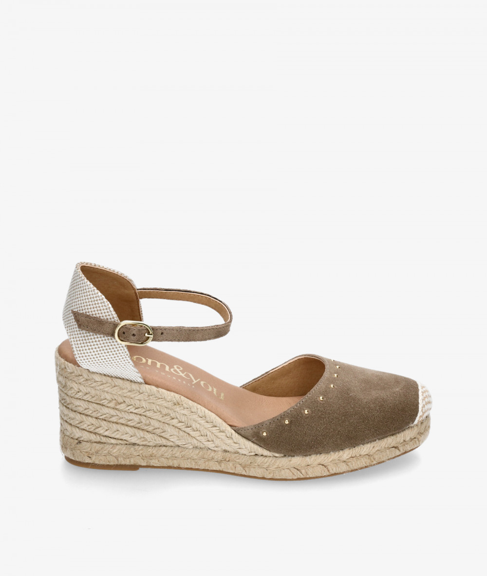 bloom&you Espadrilles  KASTA CON TACHAS in taupe split suede