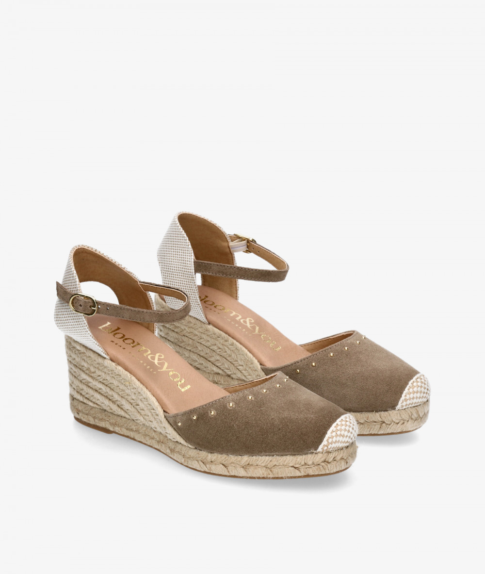 bloom&you Espadrilles  KASTA CON TACHAS in taupe split suede