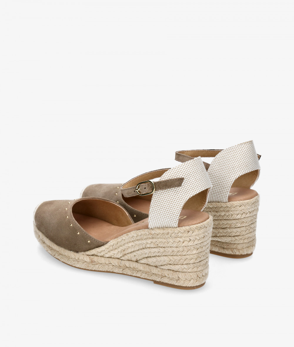 bloom&you Espadrilles  KASTA CON TACHAS in taupe split suede