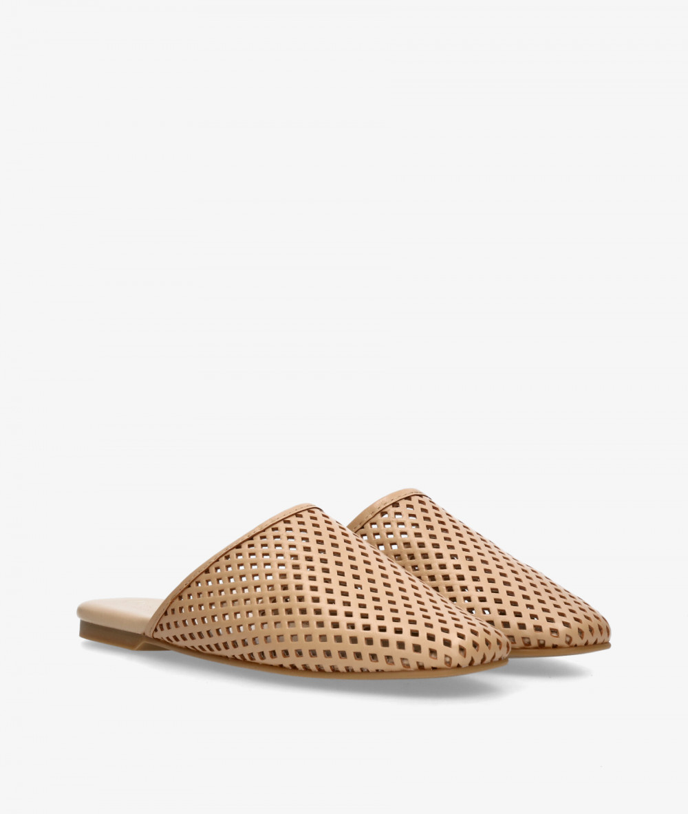 bloom&you Clog shoes JAZMÍN in beige