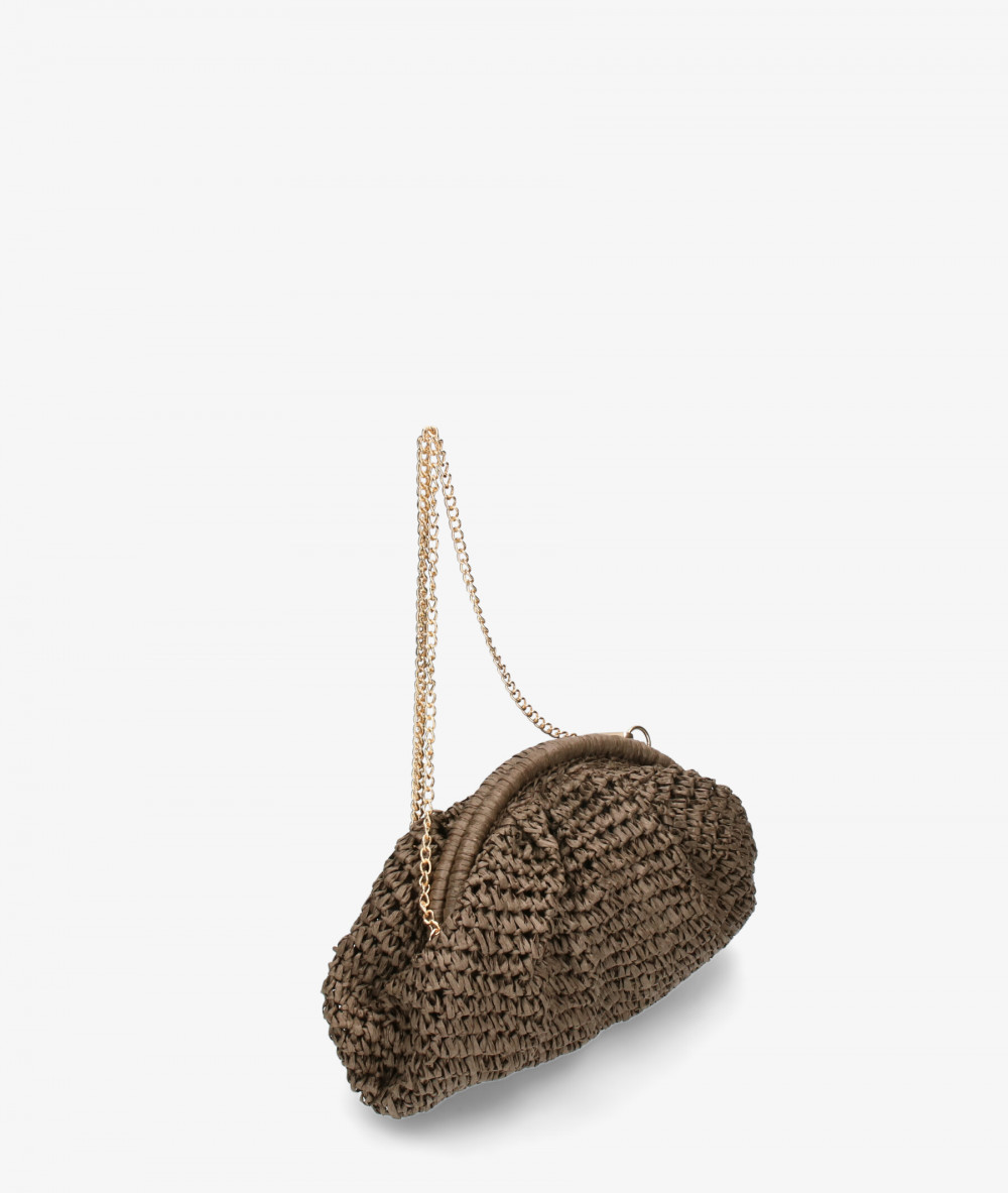 Elevate your look! Our Clutch bag collection a combination of design, quality and comfort for your daily outfits