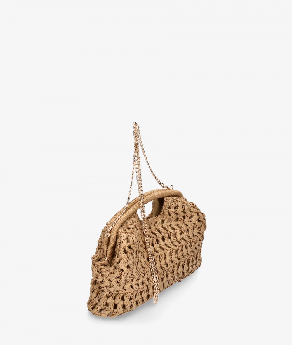 Elevate your look! Our Clutch bag collection a combination of design, quality and comfort for your daily outfits