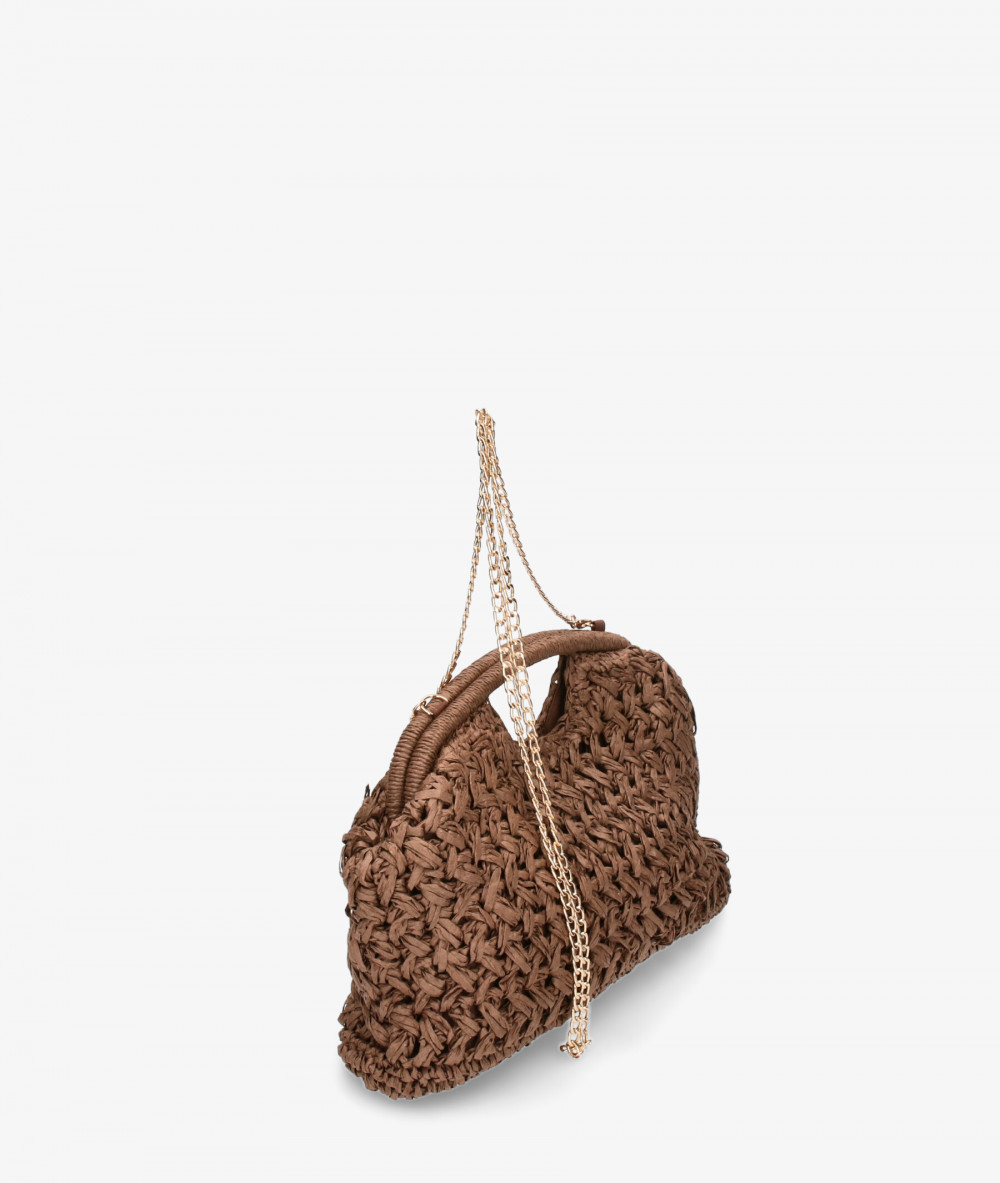 Elevate your look! Our Clutch bag collection a combination of design, quality and comfort for your daily outfits