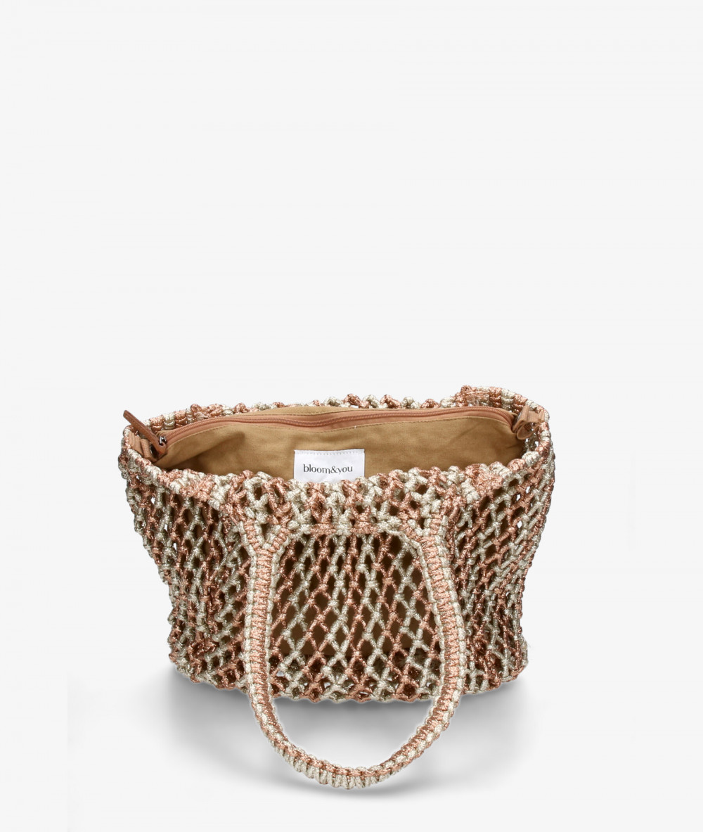 Elevate your look! Our Bag collection a combination of design, quality and comfort for your daily outfits