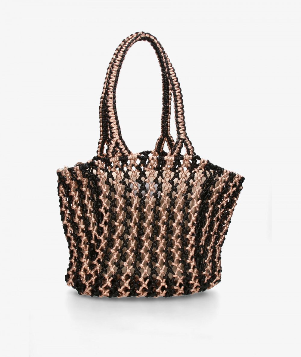 Elevate your look! Our Bag collection a combination of design, quality and comfort for your daily outfits