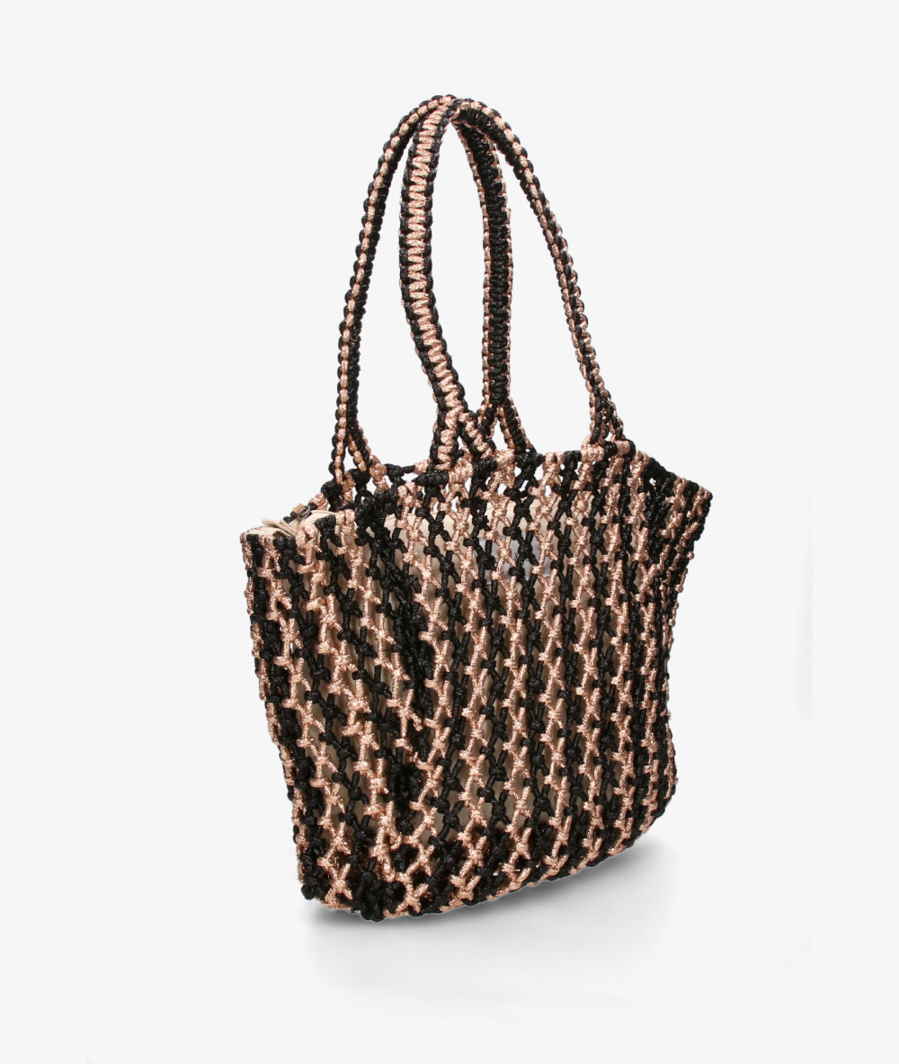 Elevate your look! Our Bag collection a combination of design, quality and comfort for your daily outfits