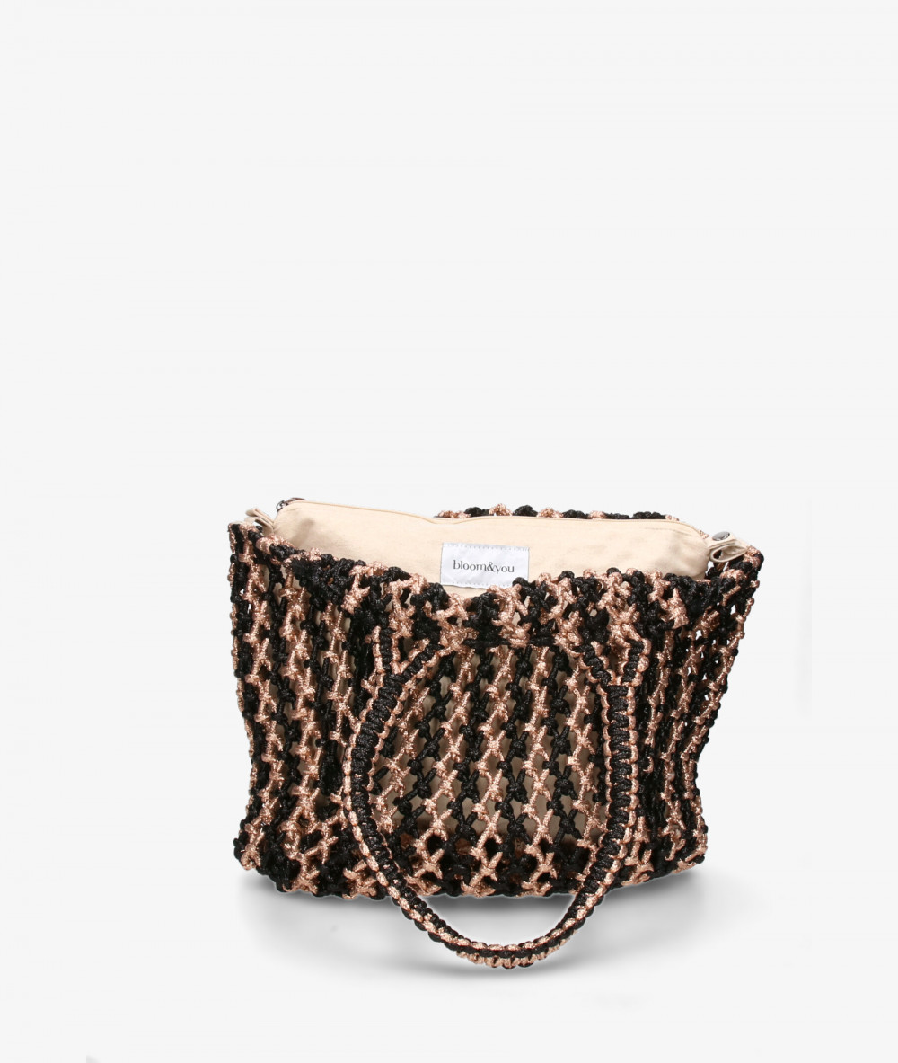 Elevate your look! Our Bag collection a combination of design, quality and comfort for your daily outfits