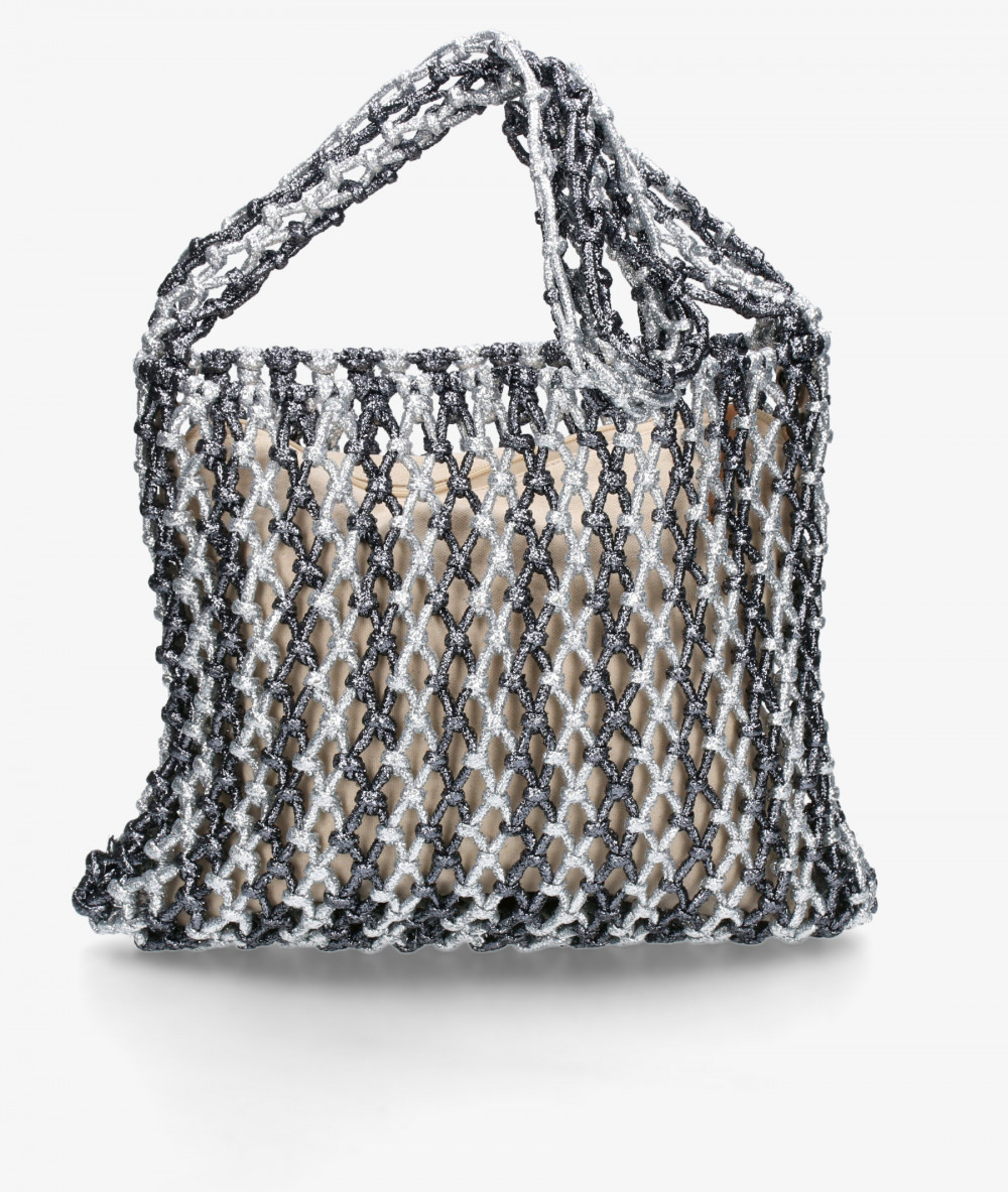 Elevate your look! Our Bag collection a combination of design, quality and comfort for your daily outfits