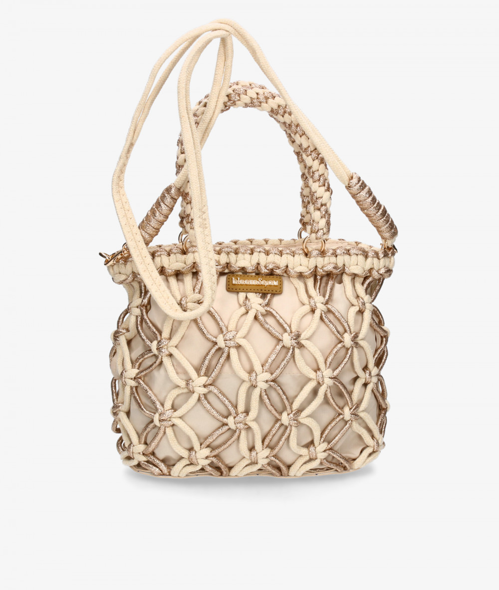 Elevate your look! Our Bag collection a combination of design, quality and comfort for your daily outfits