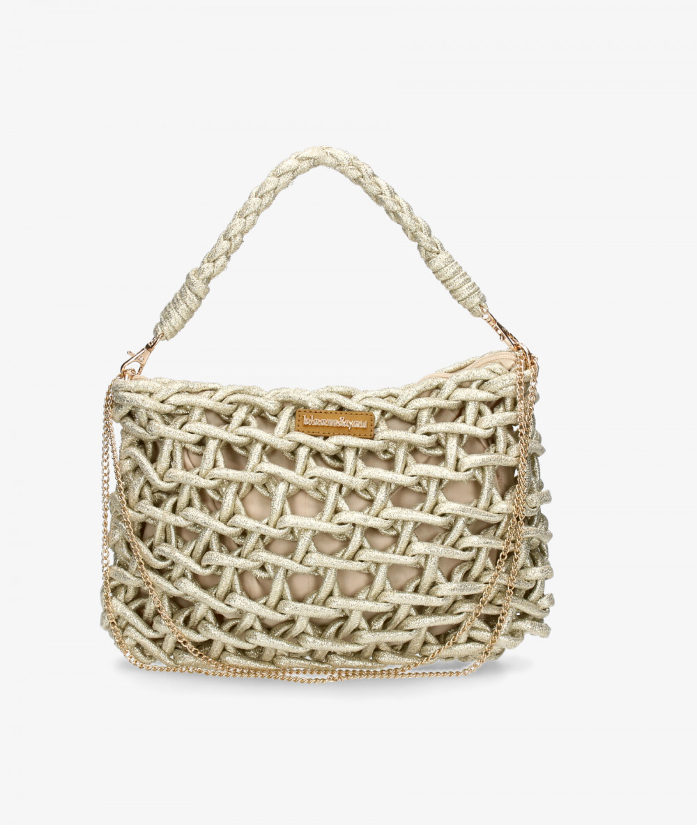 Elevate your look! Our Bag collection a combination of design, quality and comfort for your daily outfits