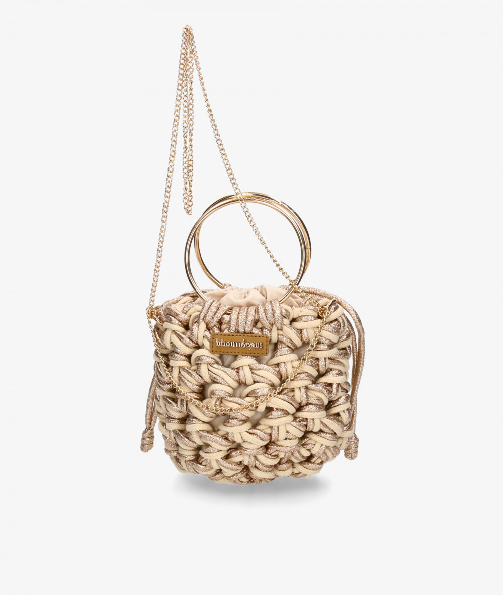 Elevate your look! Our Bag collection a combination of design, quality and comfort for your daily outfits