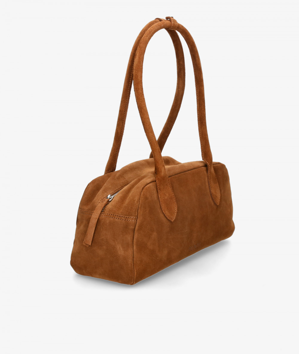 Elevate your look! Our Bag collection a combination of design, quality and comfort for your daily outfits