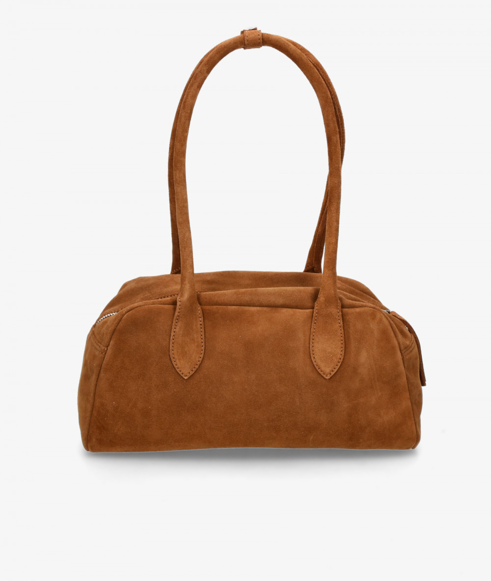 Elevate your look! Our Bag collection a combination of design, quality and comfort for your daily outfits