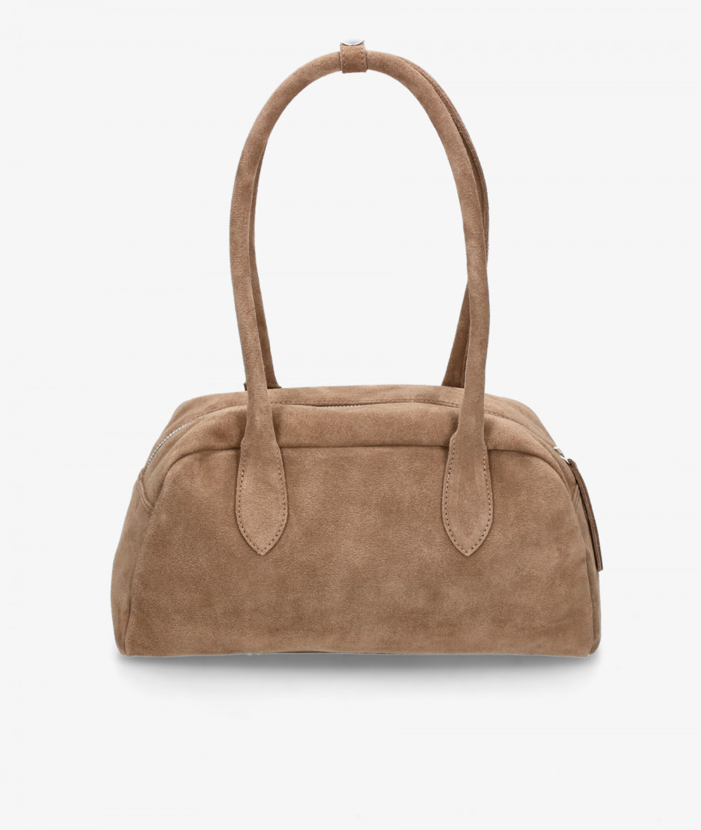 Elevate your look! Our Bag collection a combination of design, quality and comfort for your daily outfits