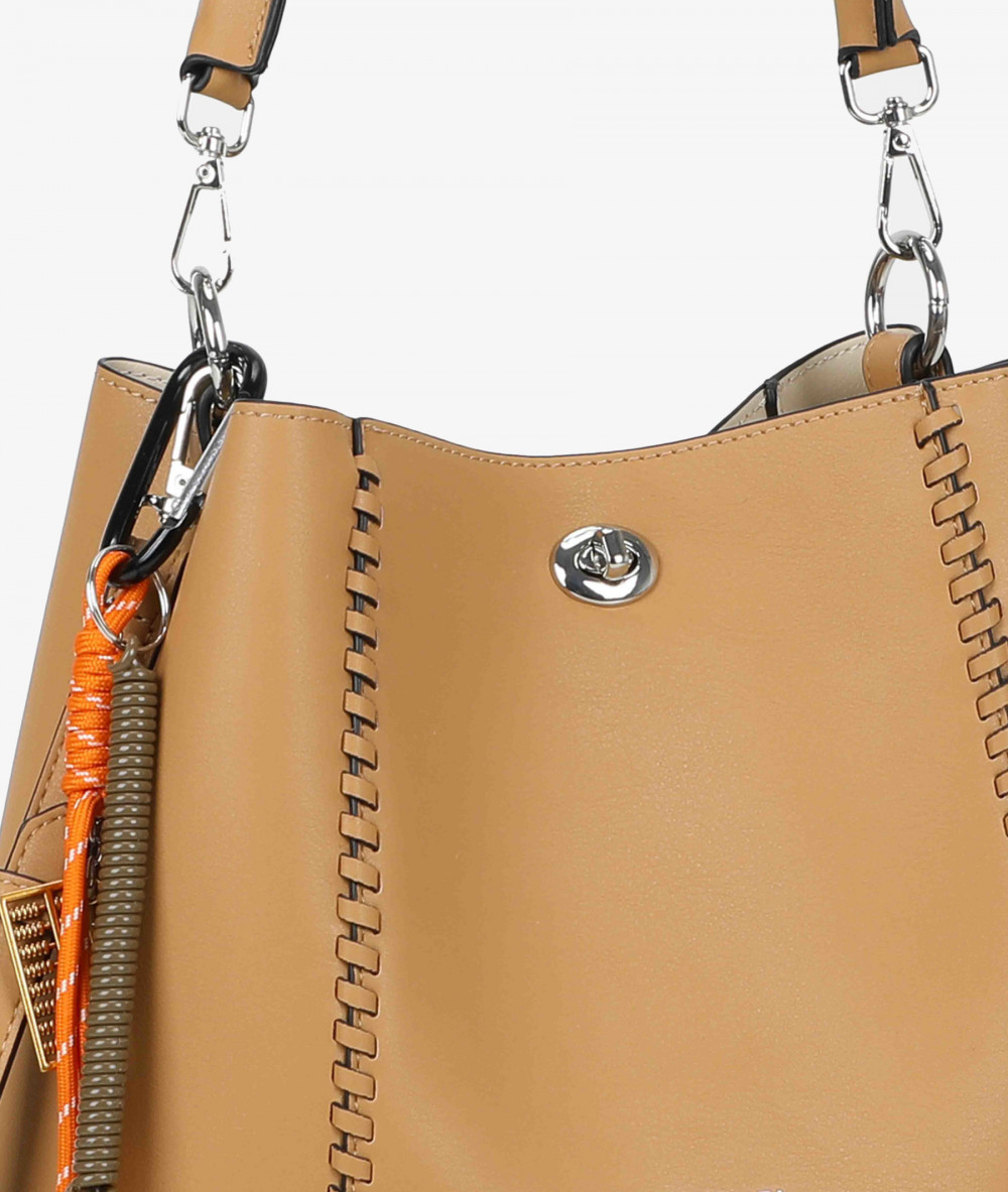 Bolso pabloochoa.shoes 21142 en camel
