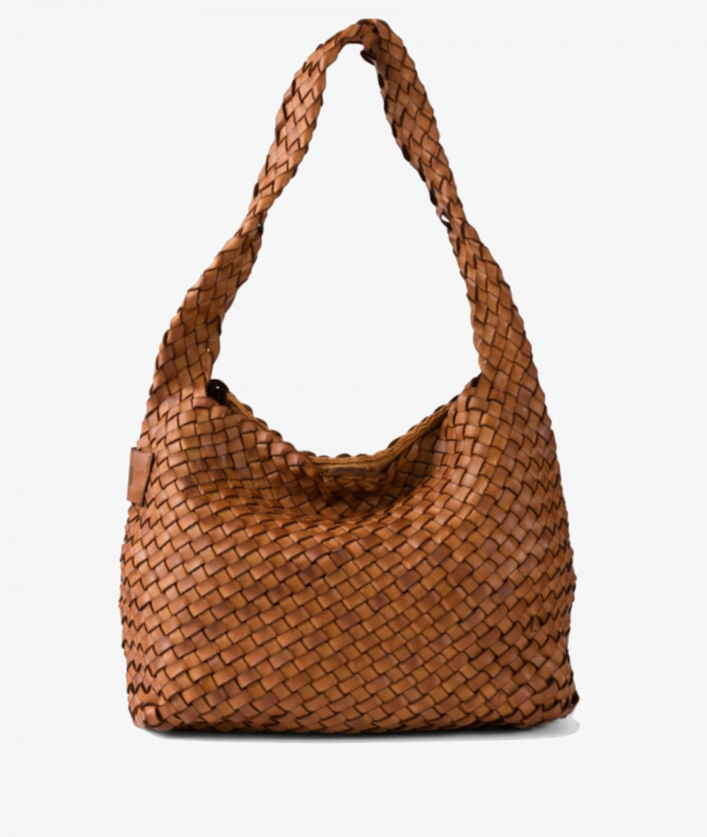 Elevate your look! Our Bag collection a combination of design, quality and comfort for your daily outfits