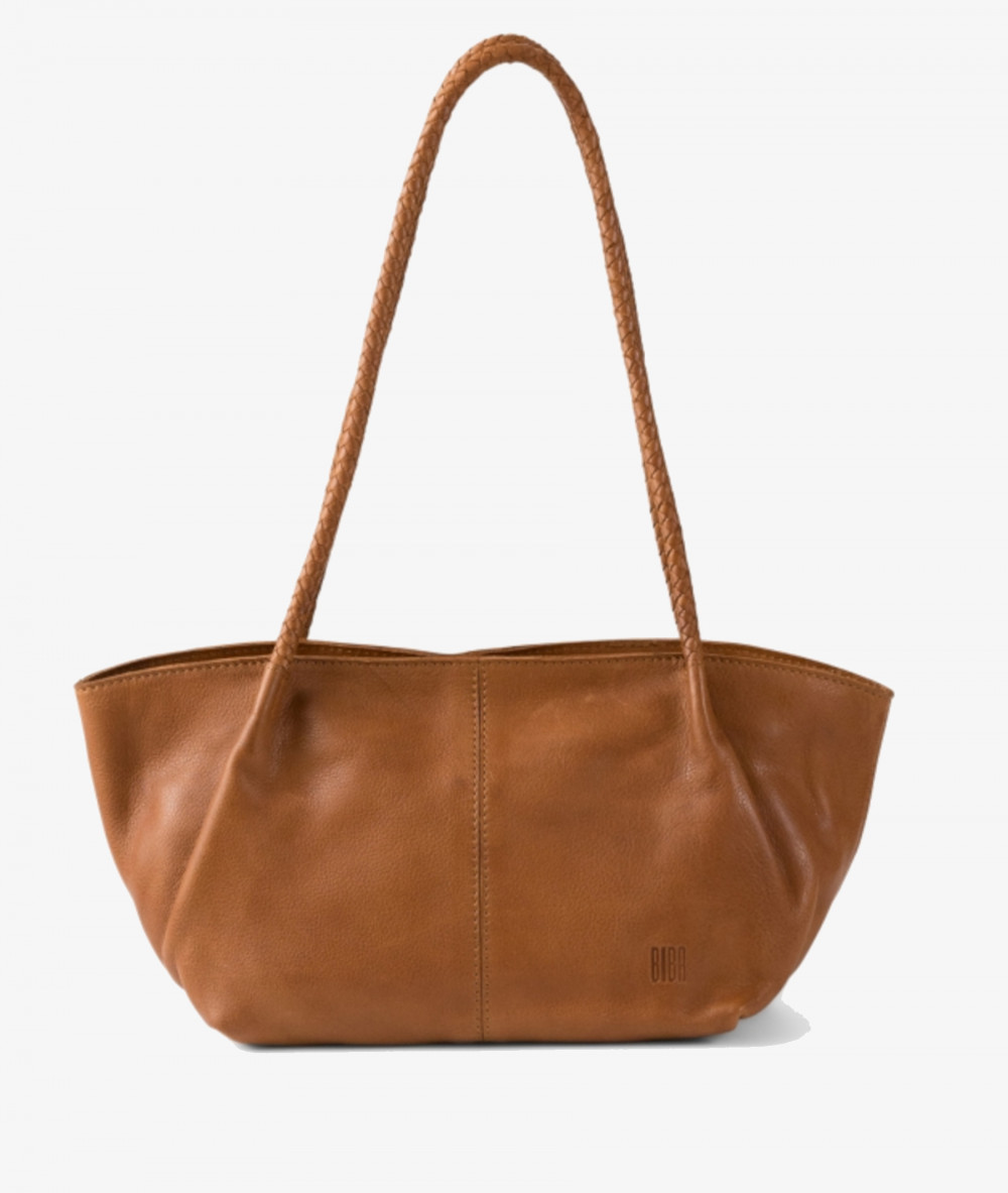 Elevate your look! Our Bag collection a combination of design, quality and comfort for your daily outfits