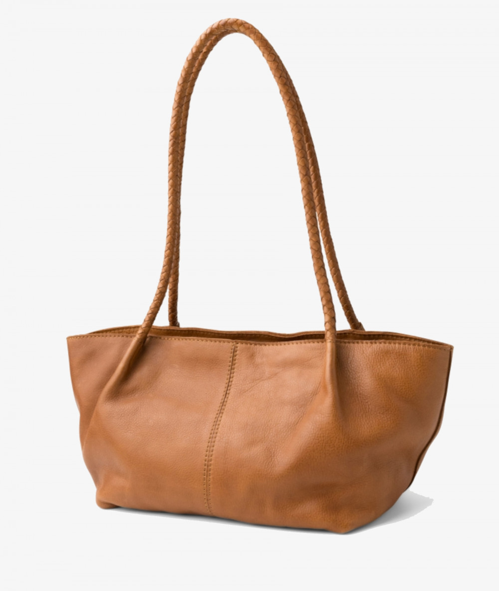 Elevate your look! Our Bag collection a combination of design, quality and comfort for your daily outfits