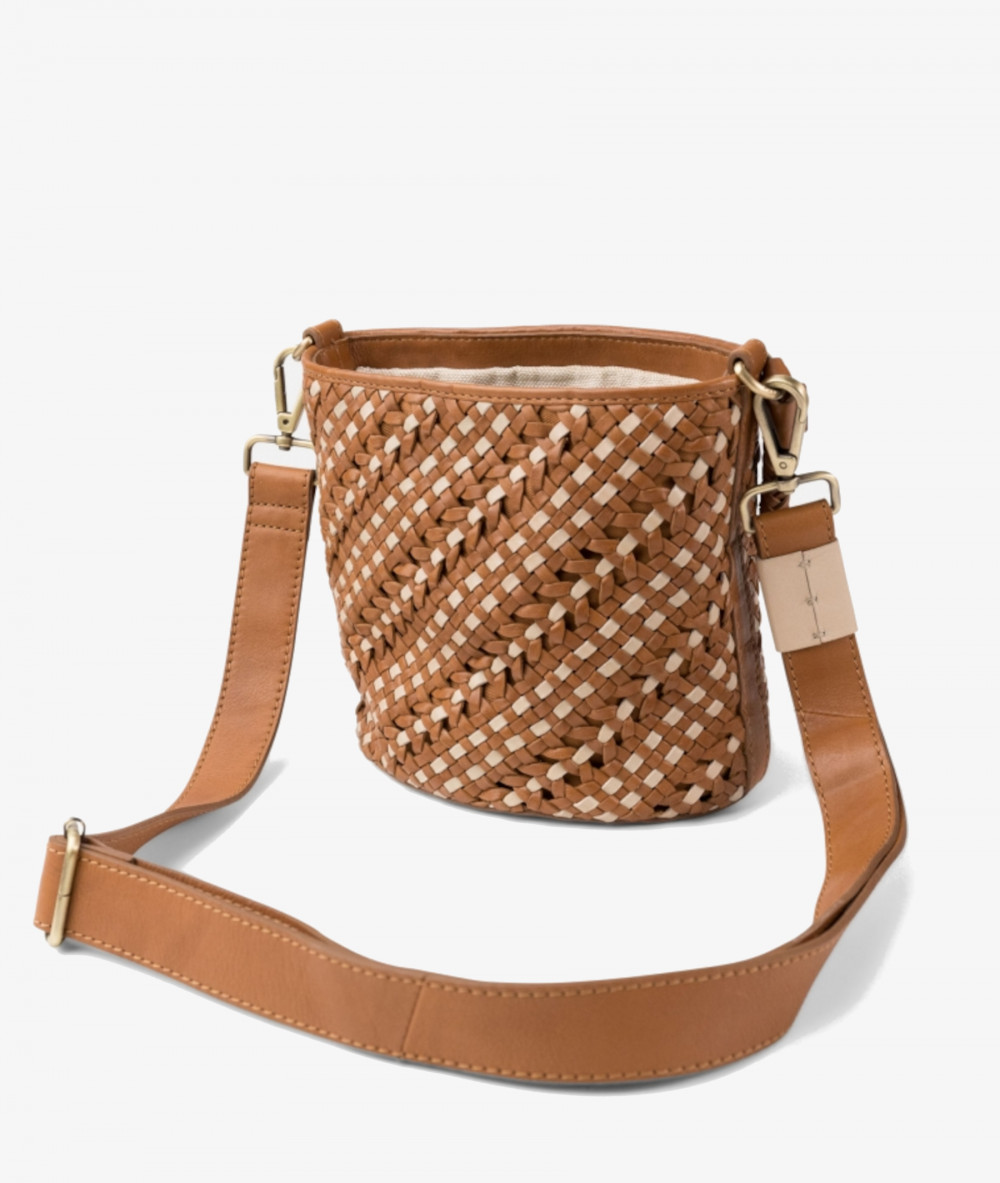 Elevate your look! Our Bag collection a combination of design, quality and comfort for your daily outfits