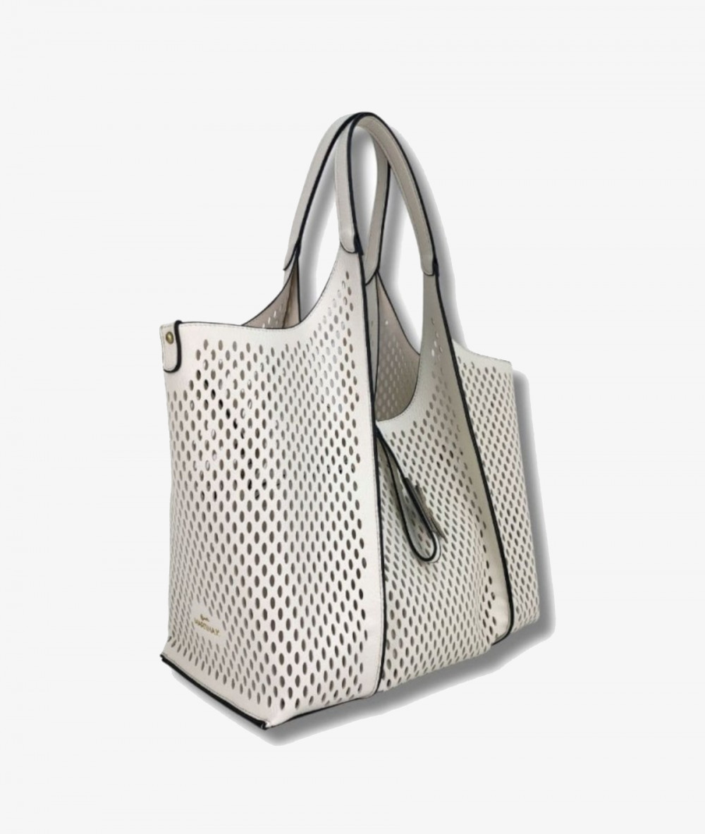 Elevate your look! Our Bag collection a combination of design, quality and comfort for your daily outfits