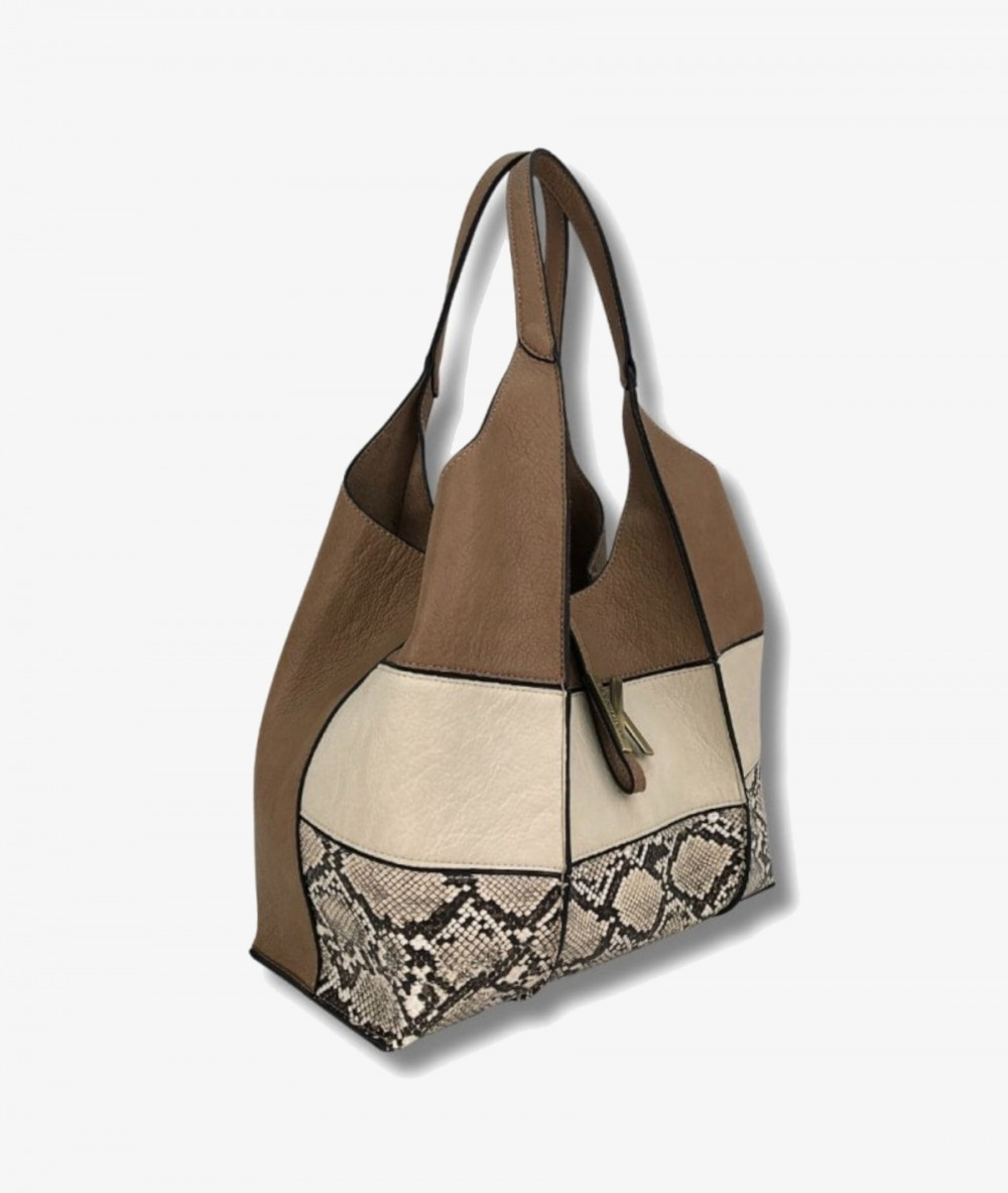 Elevate your look! Our Bag collection a combination of design, quality and comfort for your daily outfits