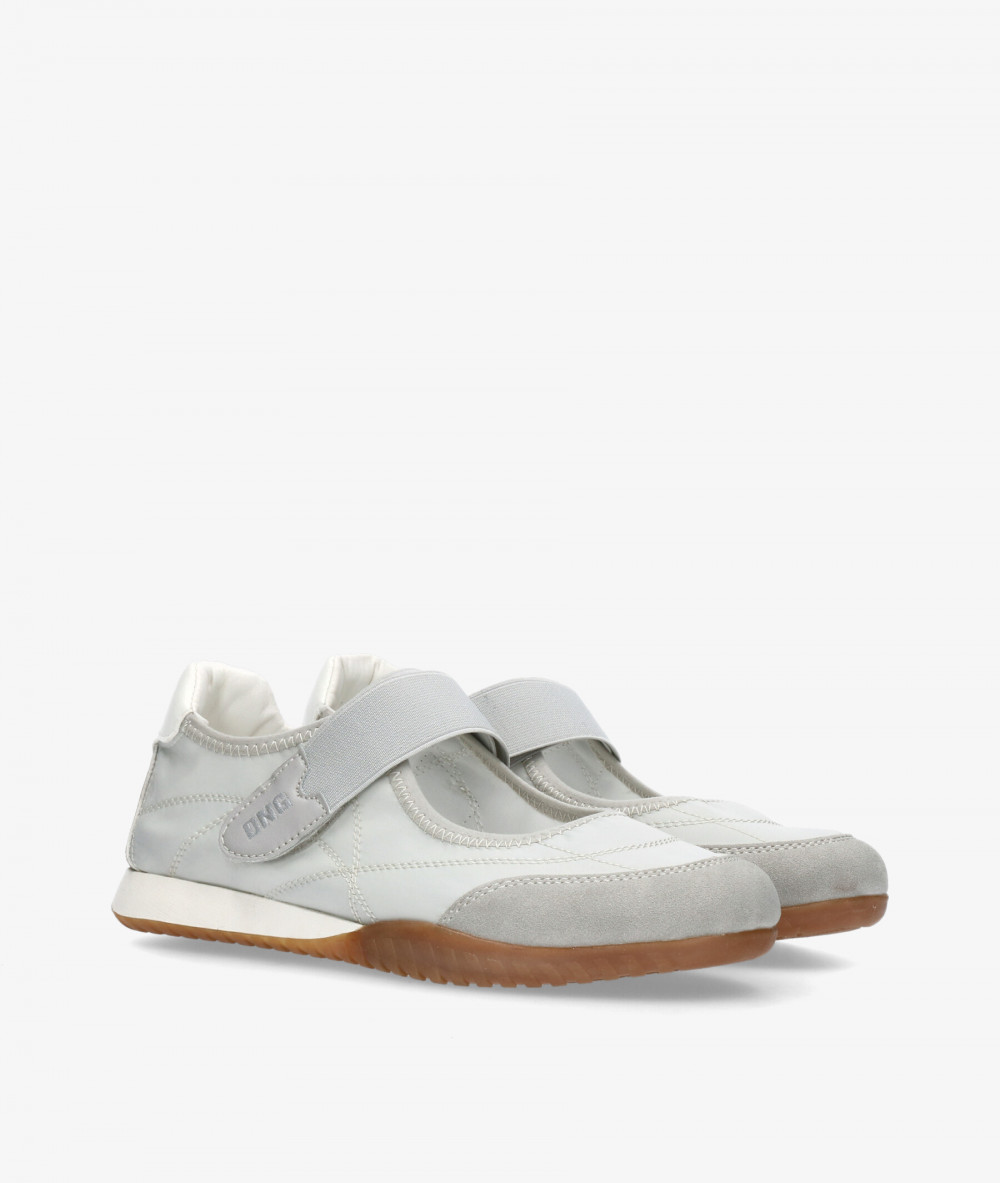 Merceditas D'angela 30537 en piedra