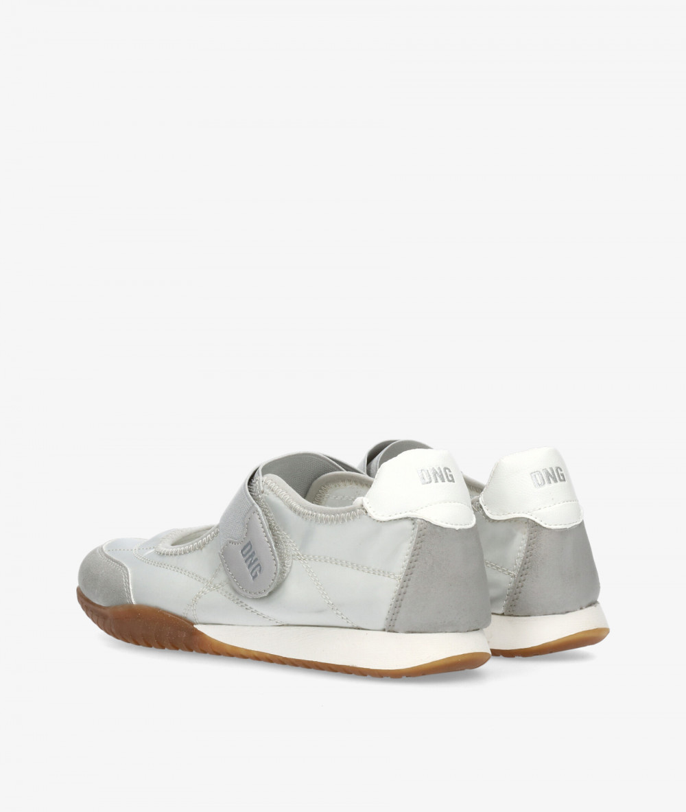 Merceditas D'angela 30537 en piedra